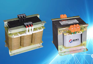  前面旗正電氣—控制變壓器廠家小編也為大家講了不少控制變壓器知識點，尤其是關于使用控制變壓器時需要注意的事項，我們也不止一次的講了，可見這個重要了哦！今天旗正再來跟你講講控制變壓器使用與共用時需要注意的事項，這也是很重要的哦！